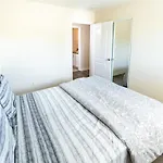 Modern Spacious 5 Bedrooms 3-Bath Near Downtown La With 2 Parking