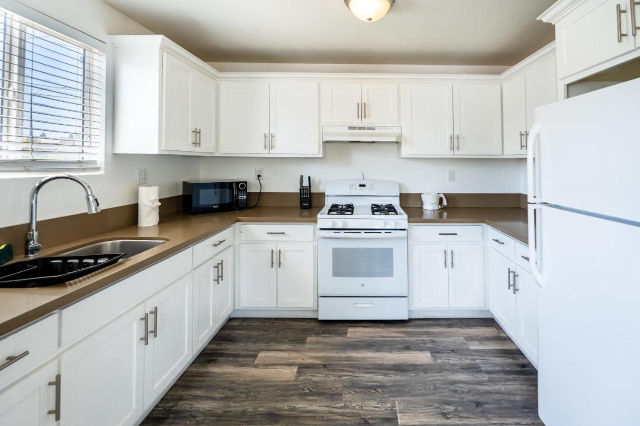 Modern Spacious 5 Bedrooms 3-bath Near Downtown La With 2 Parking