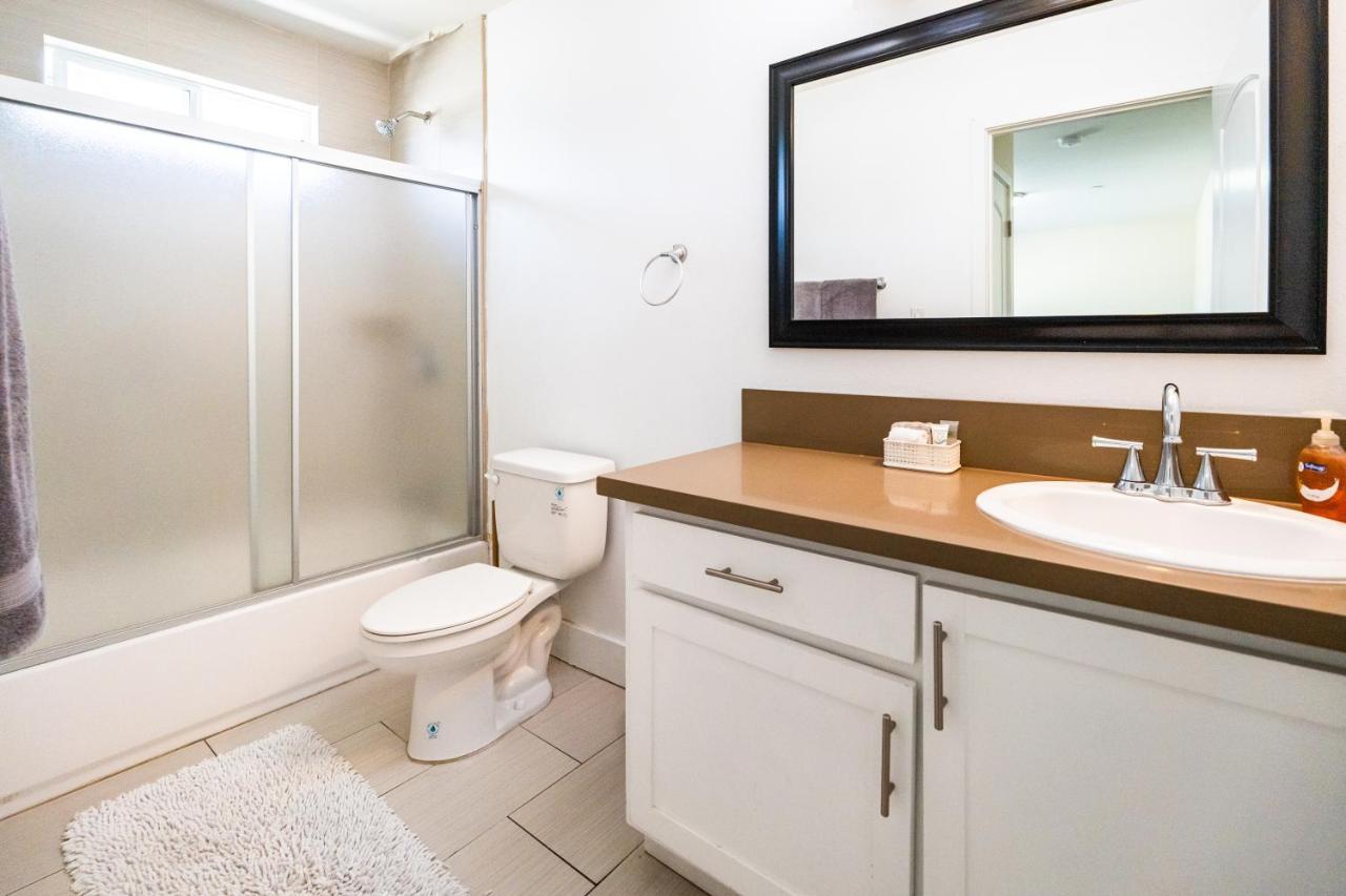 Modern Spacious 5 Bedrooms 3-bath Near Downtown La With 2 Parking Appartamento